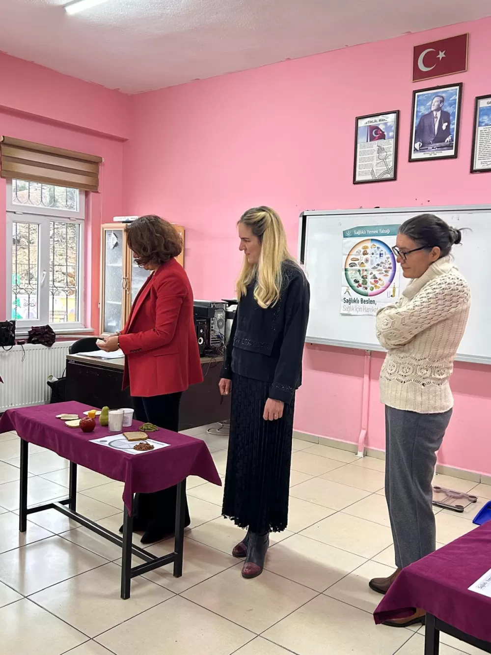 Bucak’ta öğrencilere dijital mola 'Kucaklaşma Zamanı' Çamlık'ta