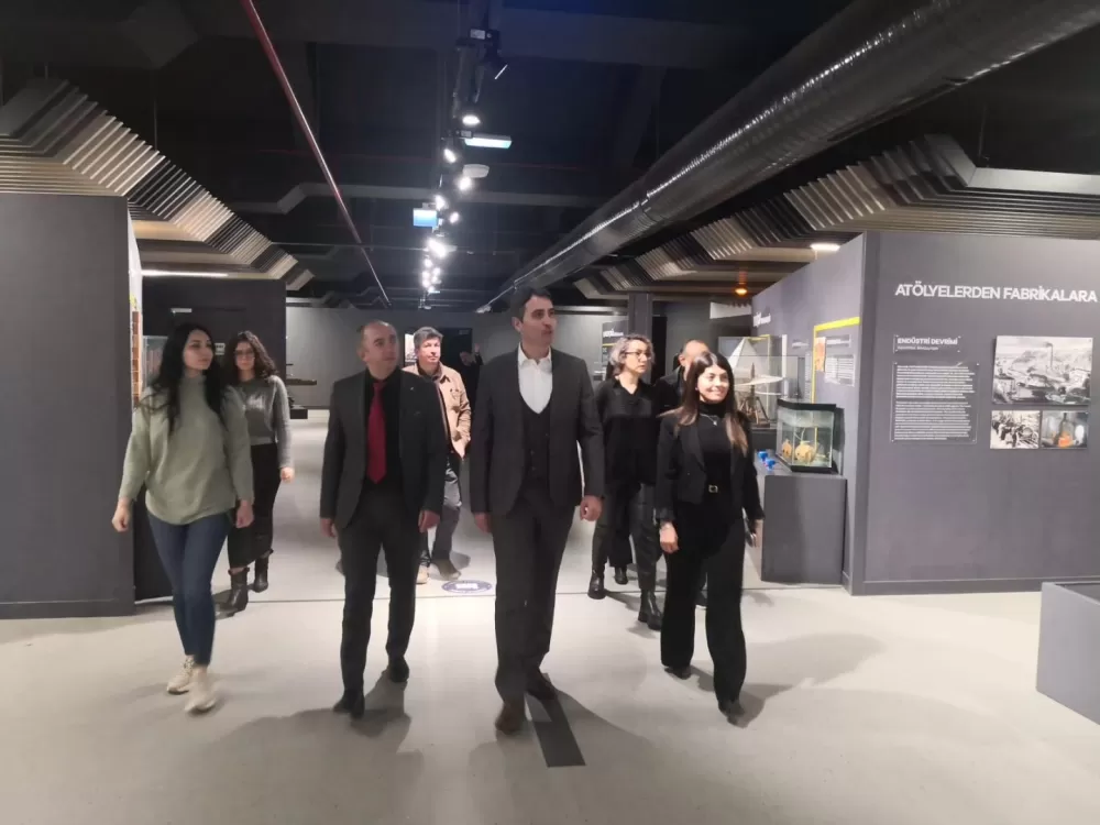 Bucak’a modern kütüphane için Antalya modeli Heyet Dokumapark’ı inceledi