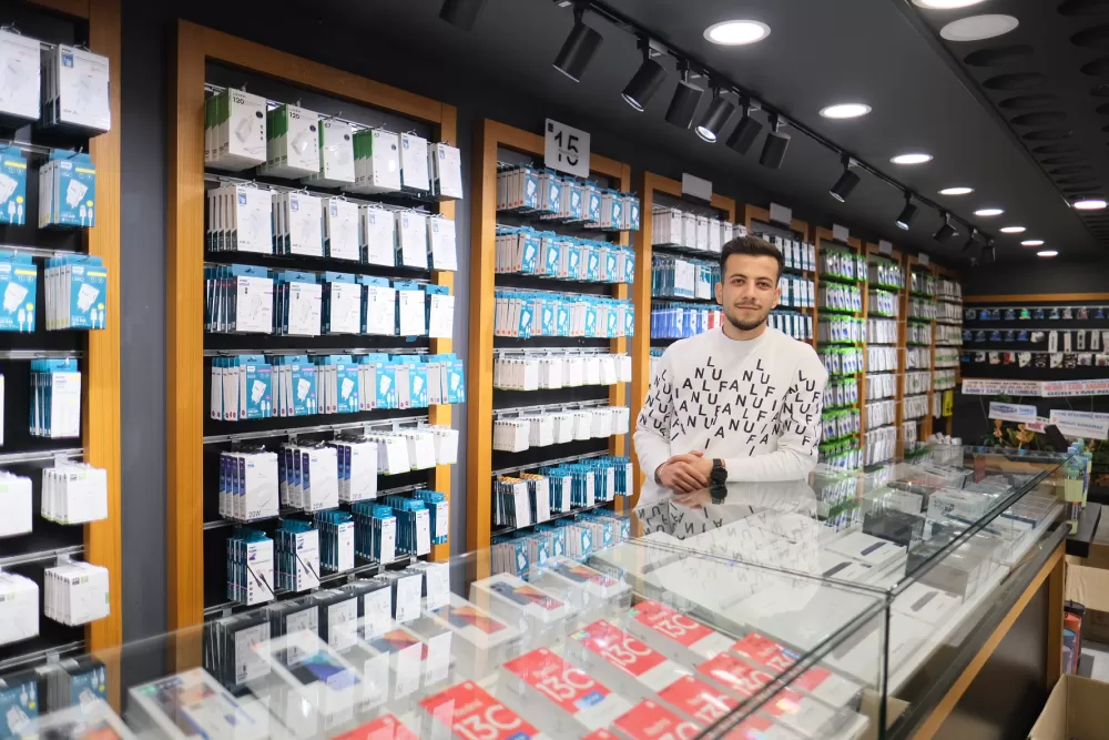 Kahraman Teknoloji'den 14 Şubat kampanyası! '1 Alana 1 Bedava' fırsatı kaçmaz