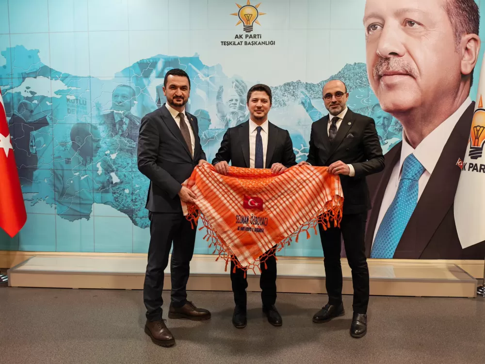 AK Parti Genel Merkezi'nde yörük rüzgarı! Burdur'dan anlamlı hediye