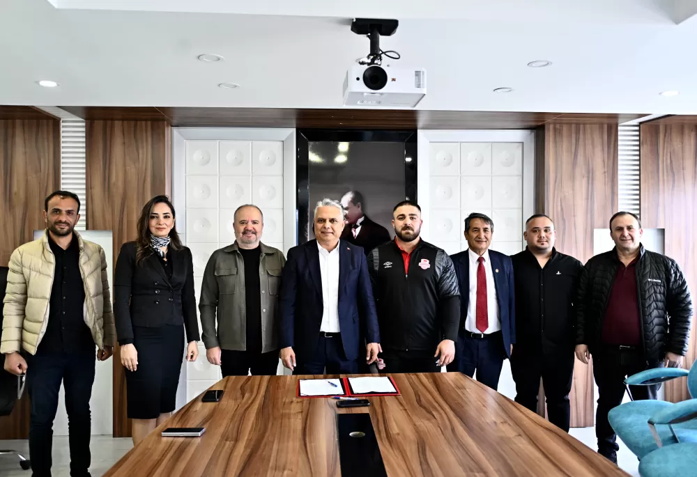 Muratpaşa Belediyesi, Başpehlivan Osman Kan ile sözleşme imzaladı