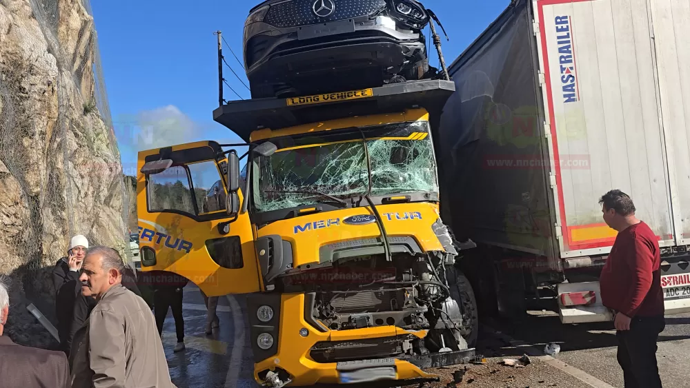 Isparta-Antalya Karayolunda tırlar çarpıştı!