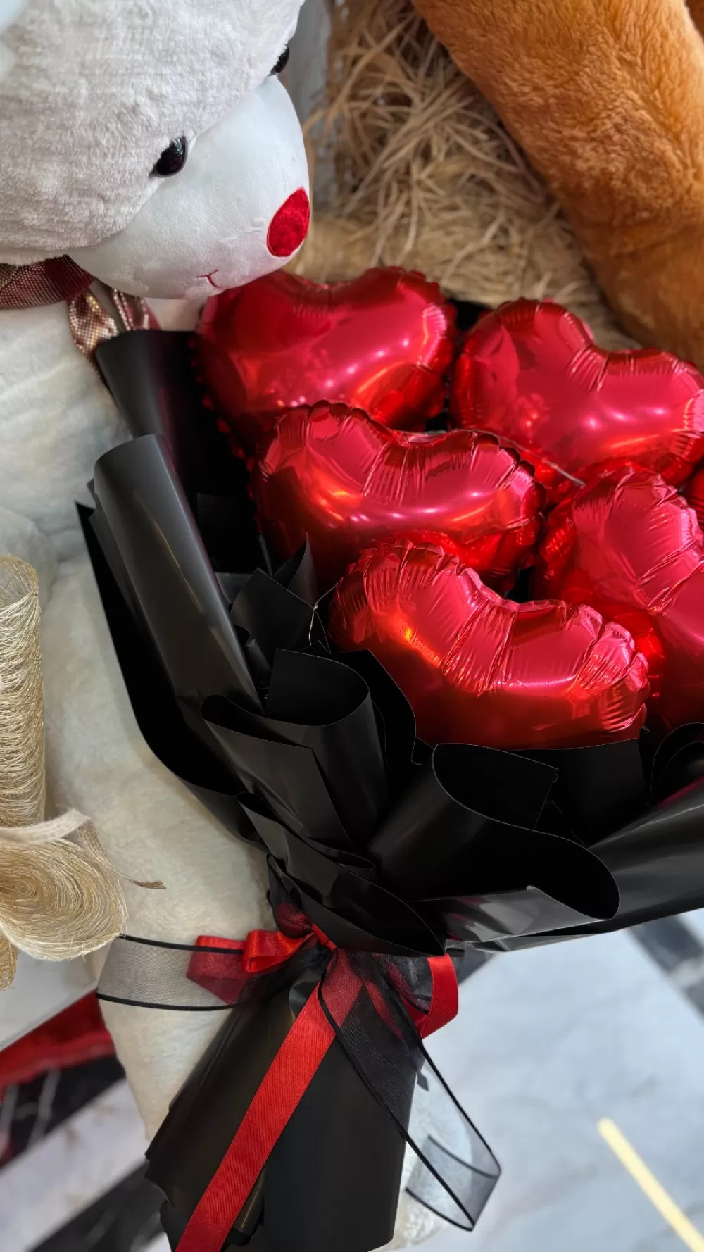 Bucak’ta aşkın yeni adresi Lotus Flower kapılarını açtı 14 Şubat'a anlam katın