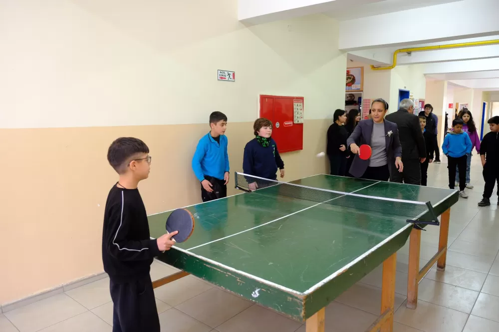 Vali Bilgihan’dan eğitim mesaisi Sınıf ve atölyeleri inceledi