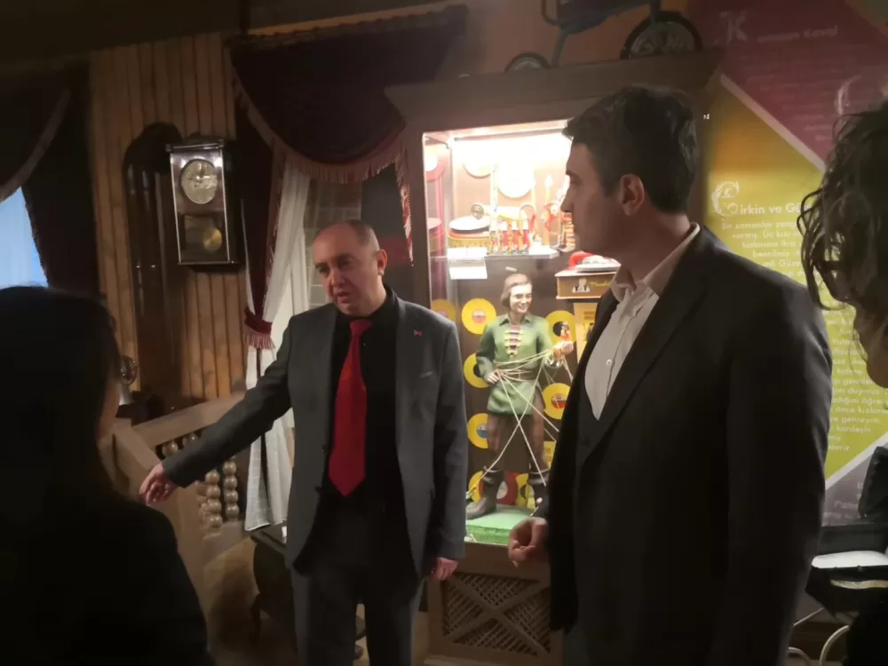 Bucak’a modern kütüphane için Antalya modeli Heyet Dokumapark’ı inceledi