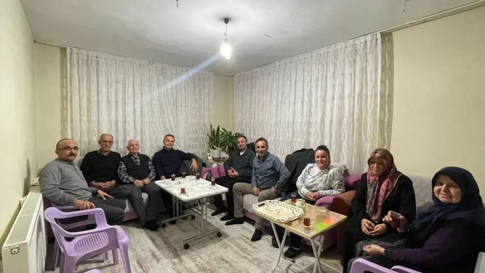 Başkan Sağar Çamlıca Mahallesi’nde iftar sofrasına konuk oldu