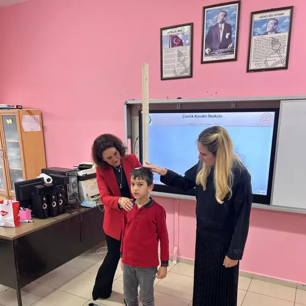Bucak'ta 'Kucaklaşma Zamanı' Projesi Kapsamında Okul Ziyareti