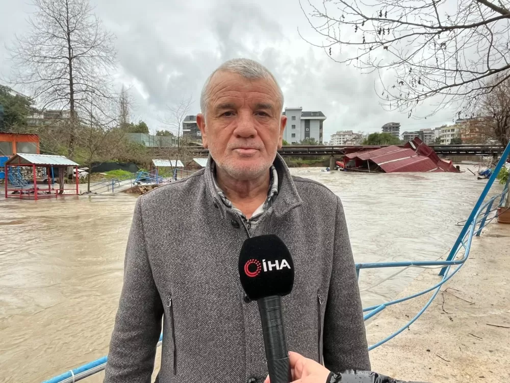 Alanya'da sağanak bilançosu! Dimçayı taştı, işletmeler sulara gömüldü  