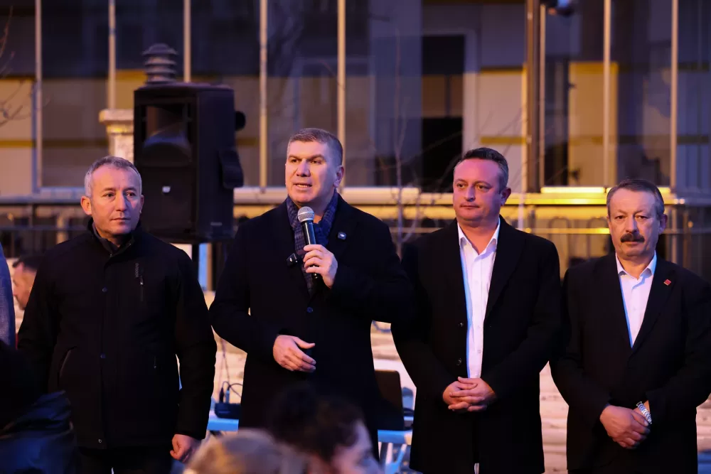 Burdur'da gönül sofrası Başkan Ercengiz mahalle sakinleriyle buluştu