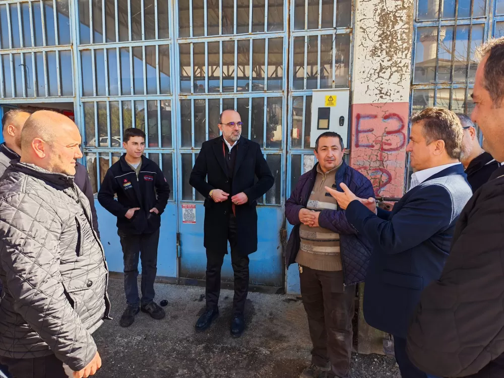 Karamanlı’da AK Parti çıkarması Esnafın talepleri dinlendi