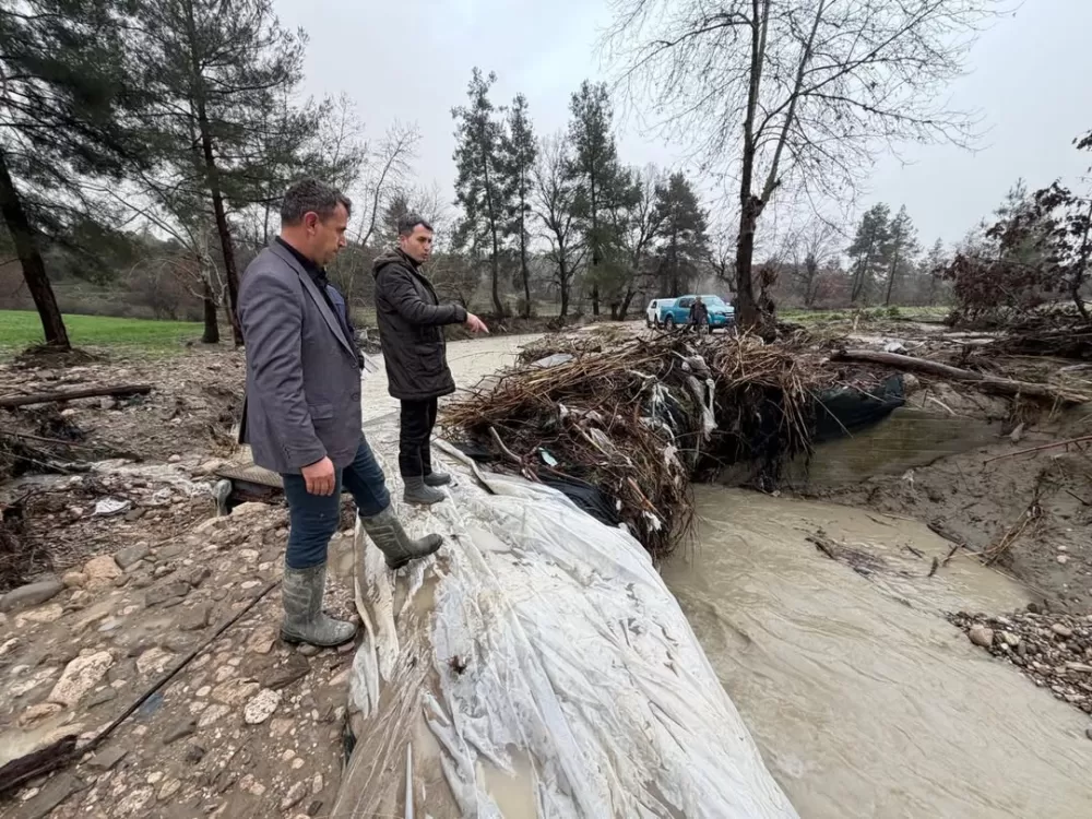 Bucak’ta sel hasara neden oldu Kaymakam Kuruca sahada