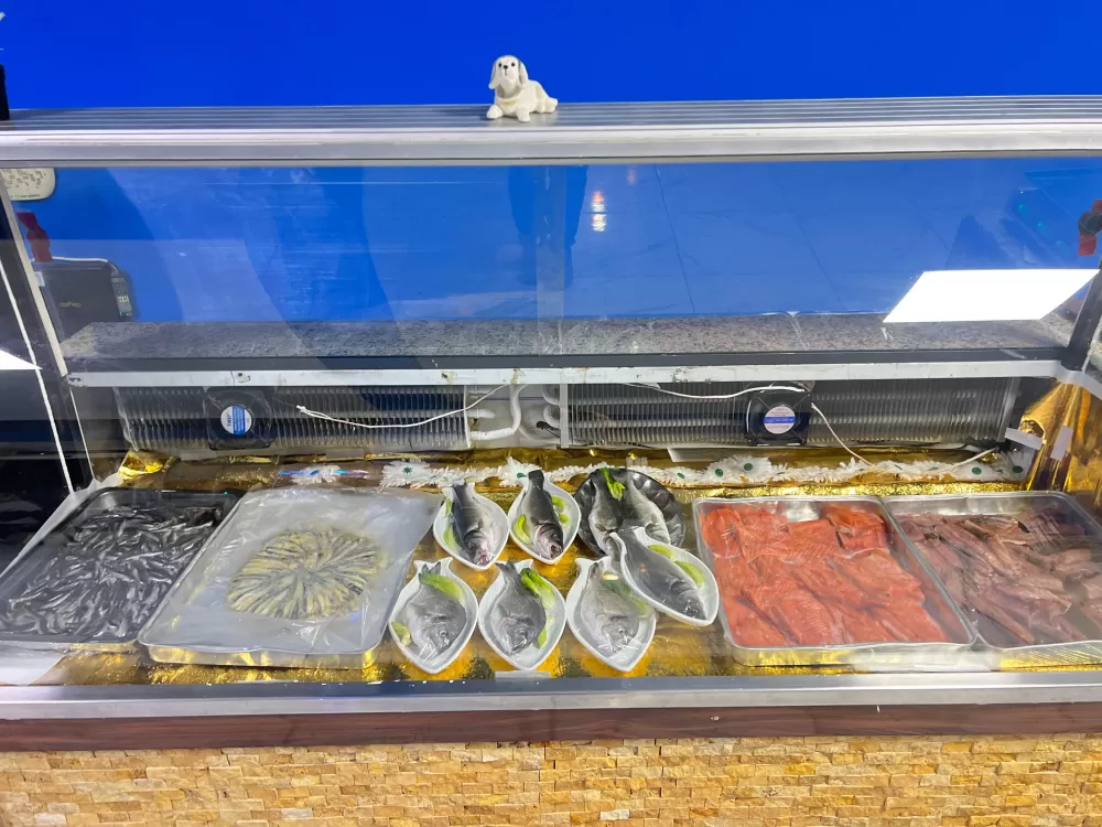 Kemal Usta dur diyene kadar bitmez! Mezeleriyle 1 kilo hamsi 500 TL