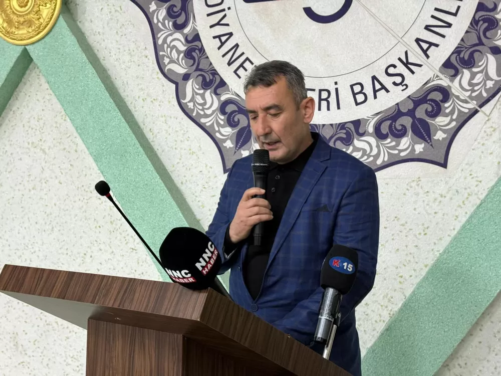 Bucak'ta Sıtkı Aslanhan konferansına yoğun ilgi