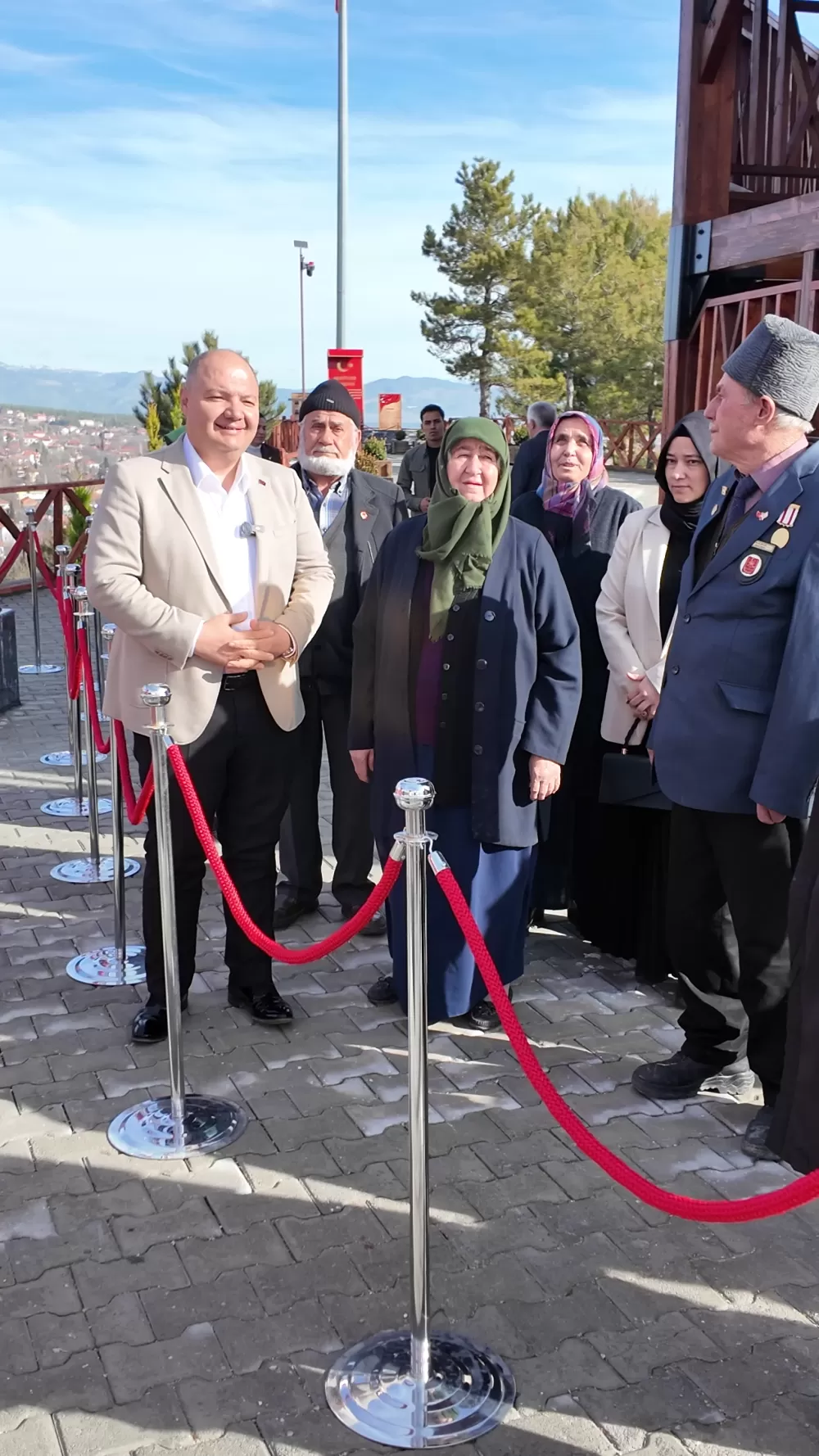 Şehit annesinin duaları Şehitler Anıtı’nda yankılandı