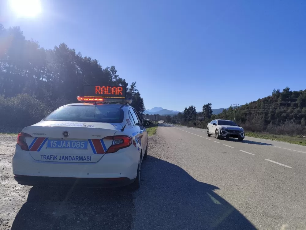 Burdur'da dev trafik denetimi 866 sürücüye ceza yağdı