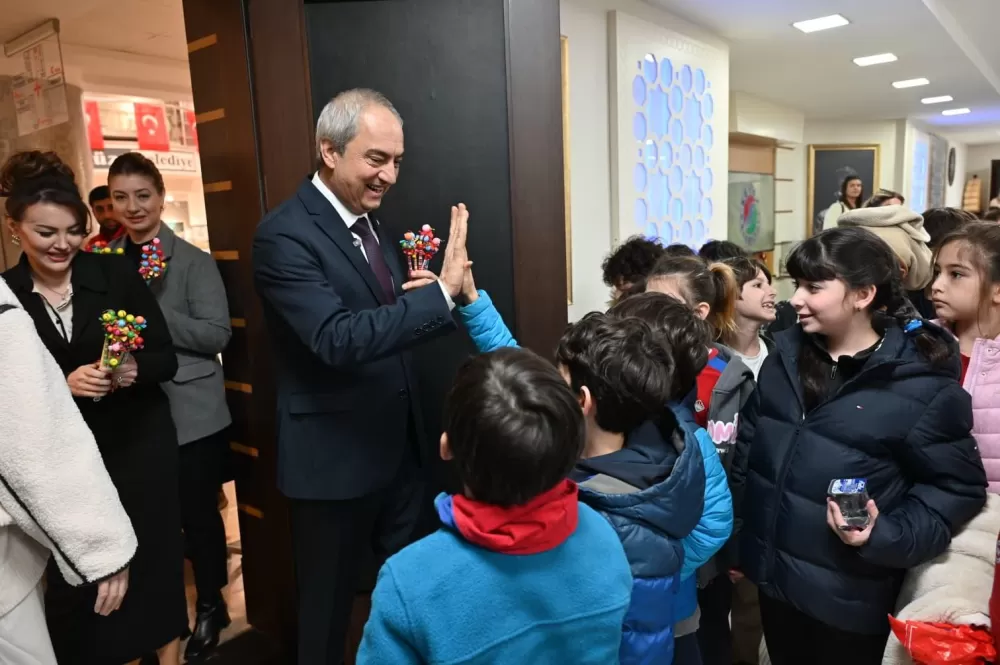 Minik öğrencilerden Kepez Belediyesinde 'Yönetim' mesaisi