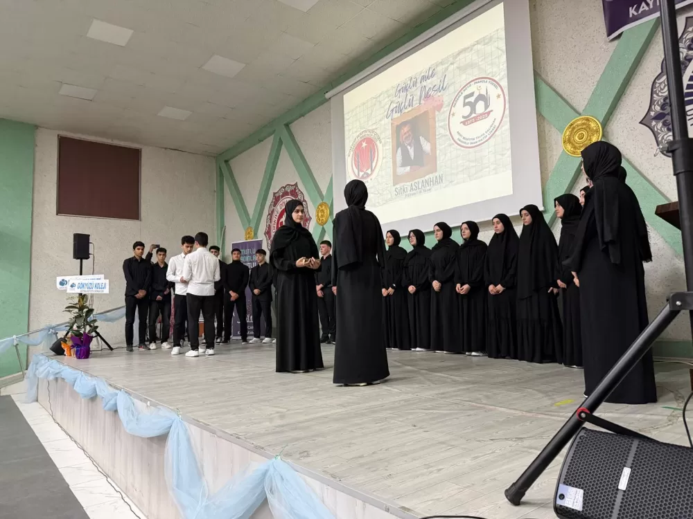 Bucak'ta Sıtkı Aslanhan konferansına yoğun ilgi