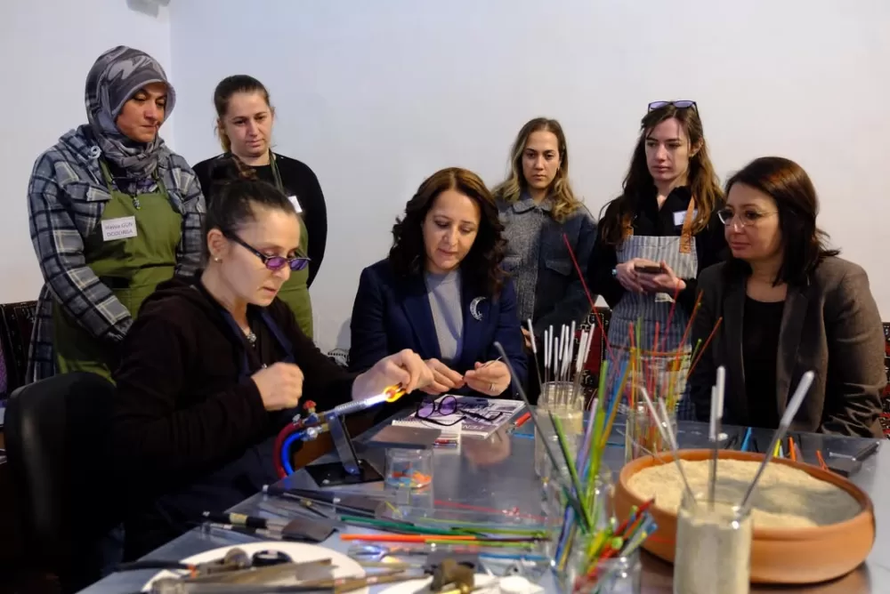 Burdur’da cam sanatı kadın istihdamıyla buluşuyor