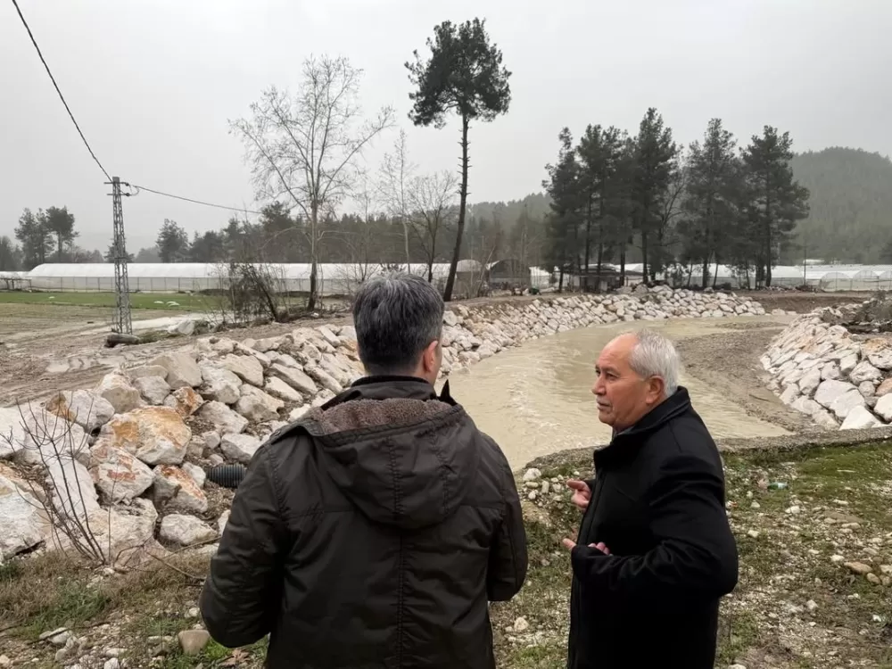 Bucak’ta sel hasara neden oldu Kaymakam Kuruca sahada