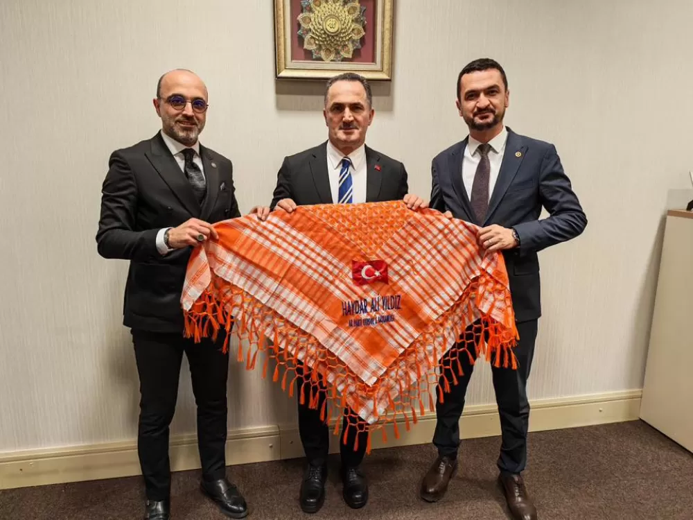 AK Parti Genel Merkezi'nde yörük rüzgarı! Burdur'dan anlamlı hediye