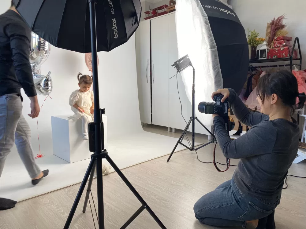 İkizlerinin kareleriyle başladı, Serik'in tek doğum fotoğrafçısı oldu