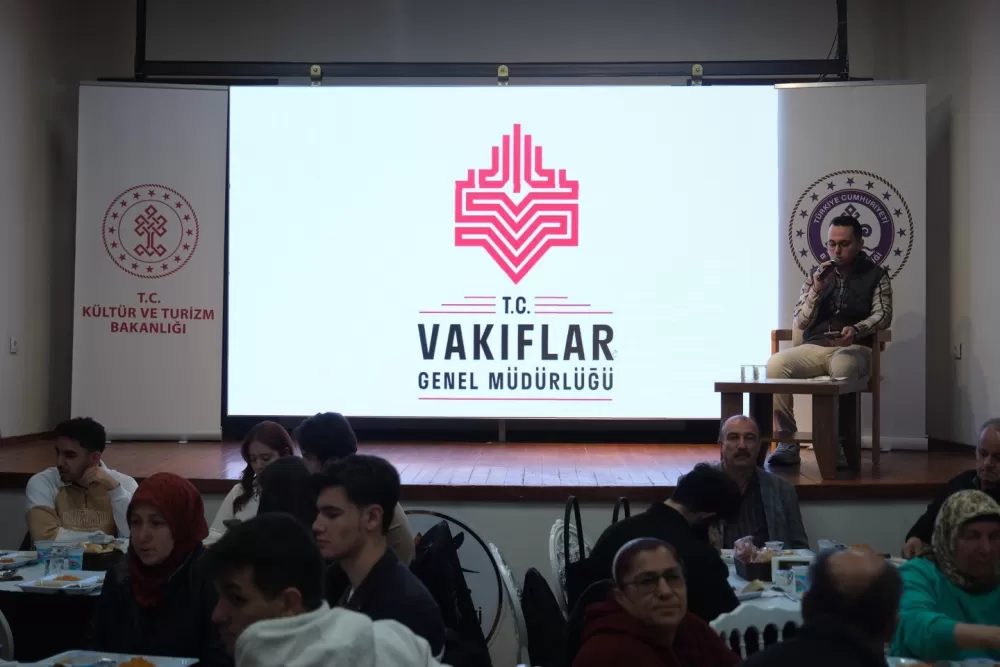 Burdur'da iftar sofrası gönülleri birleştirdi Vali Bilgihan vatandaşlarla buluştu