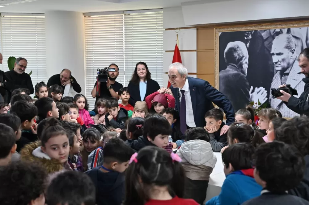 Minik öğrencilerden Kepez Belediyesinde 'Yönetim' mesaisi