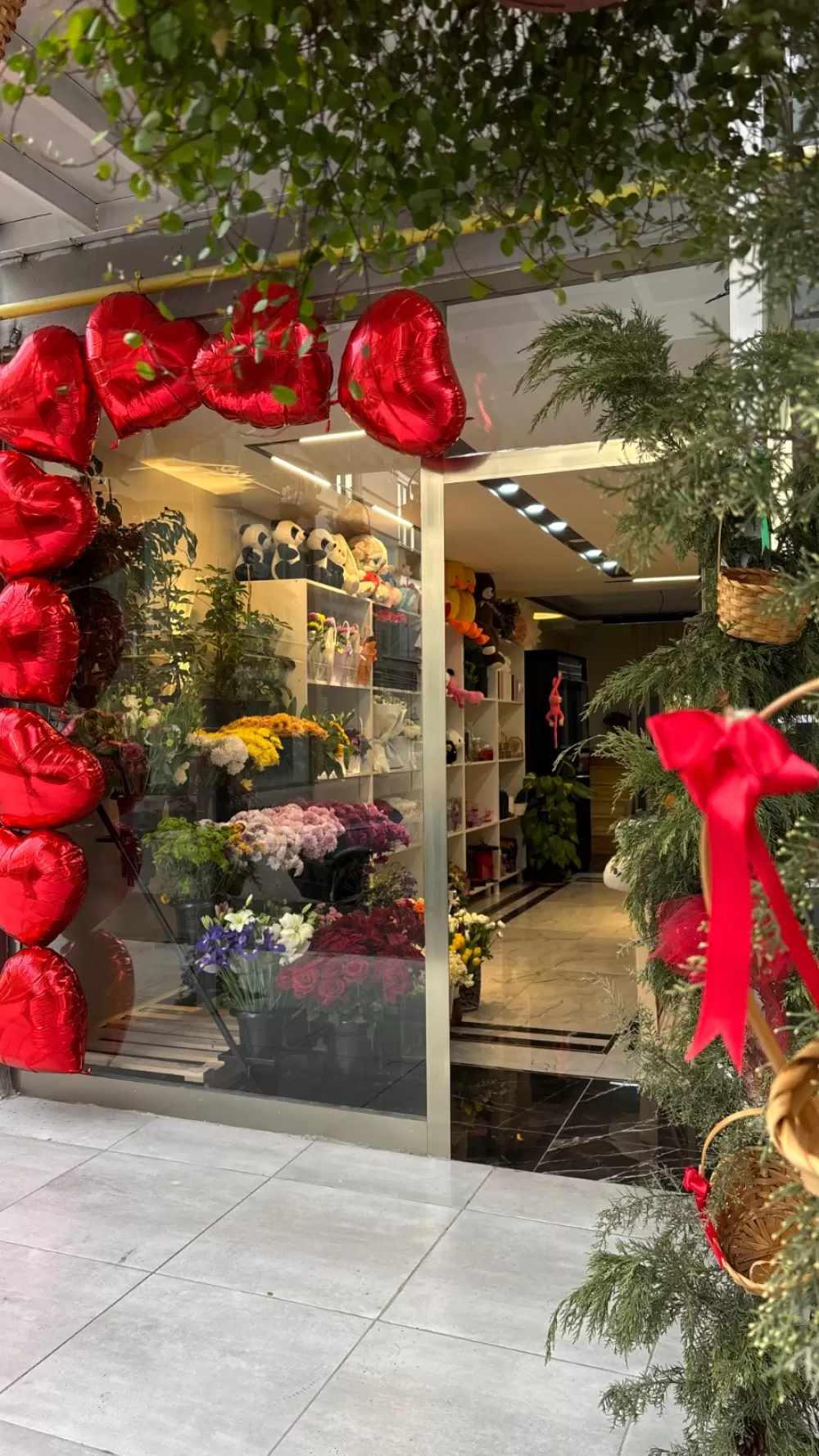 Bucak’ta aşkın yeni adresi Lotus Flower kapılarını açtı 14 Şubat'a anlam katın