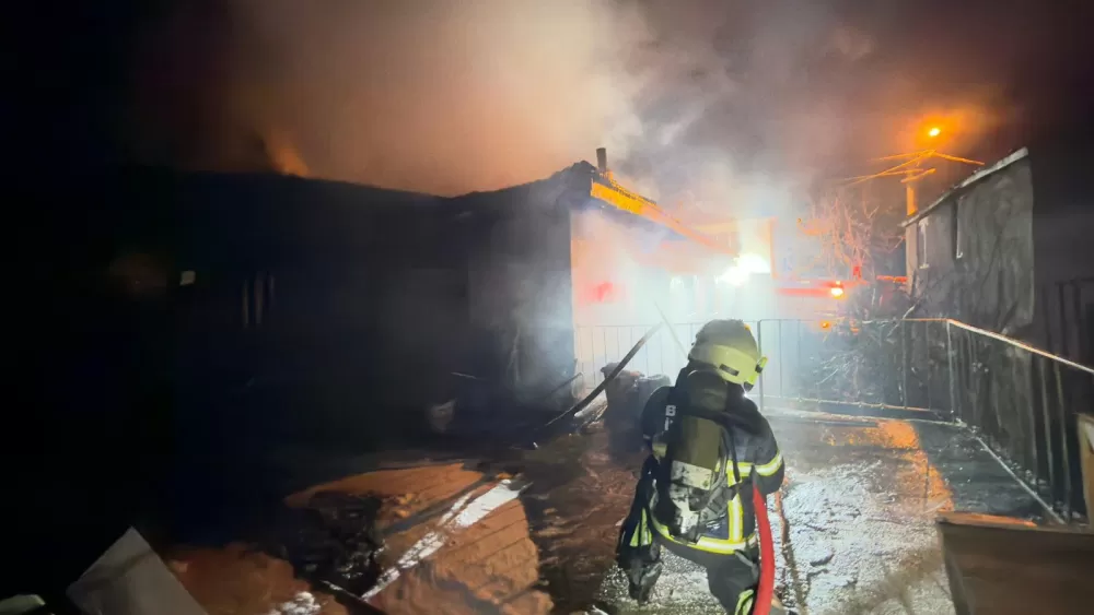 Bucak'ta ev yangını korkuttu Ekipler seferber oldu