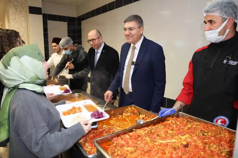 MAKÜ kampüsünde geleneksel esinti Ramazan sokağı kapıların açtı
