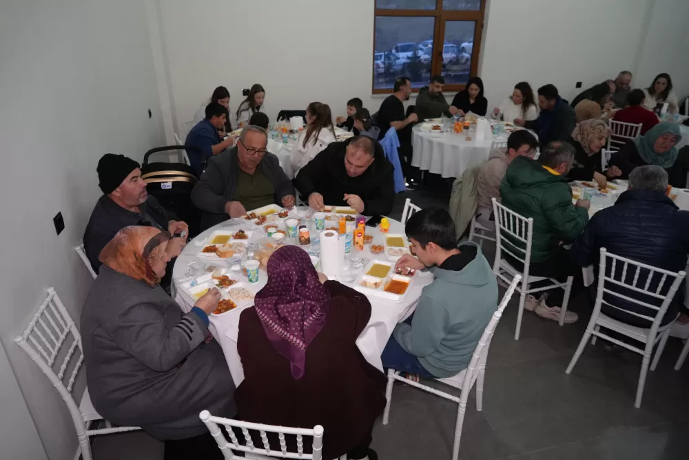  Bu Köydeki Evlerde Ramazan Ayında  yemek pişmiyor, Ama !