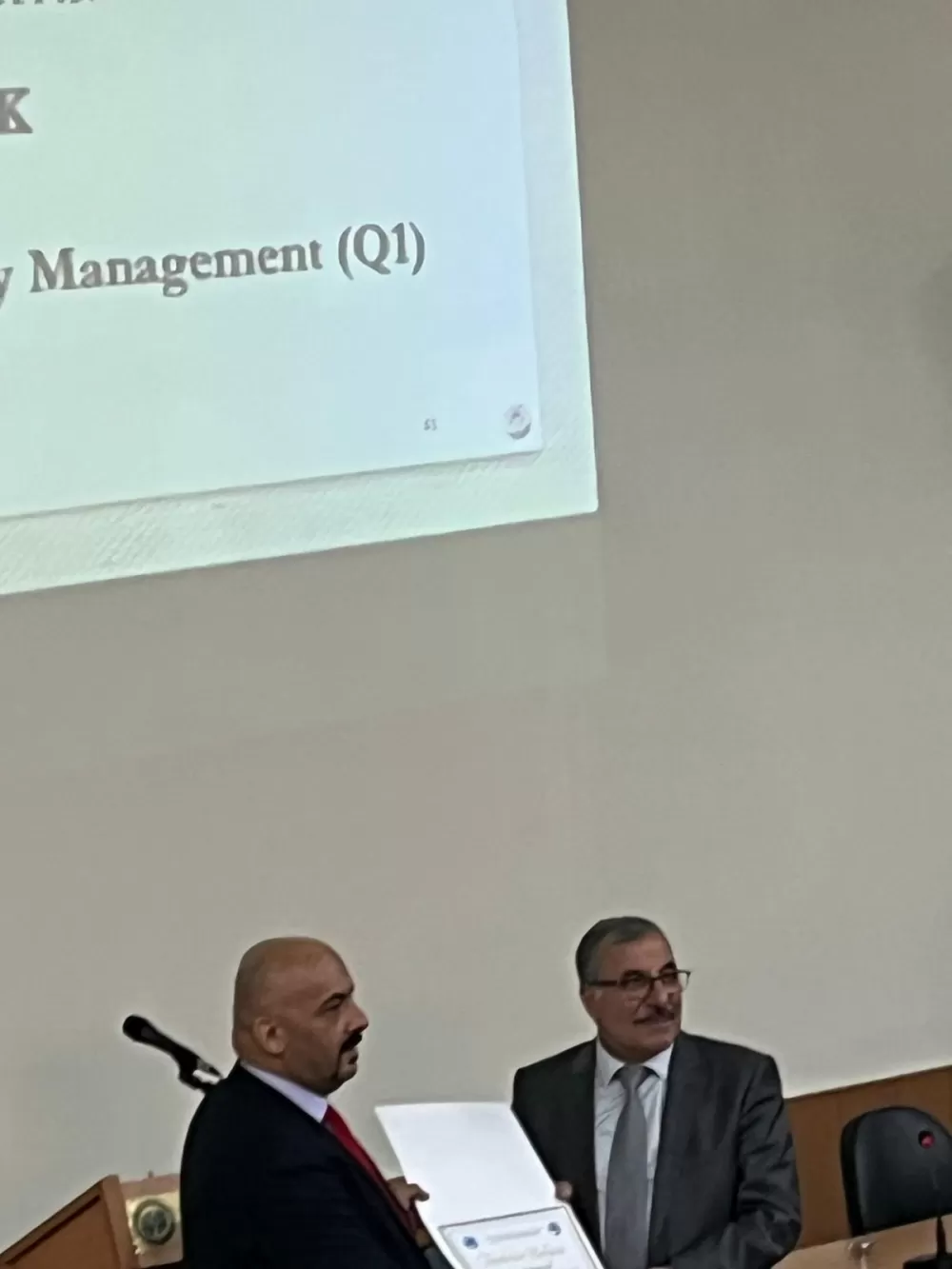 Doç. Dr. Murat Ak’a akademik başarı ödülü