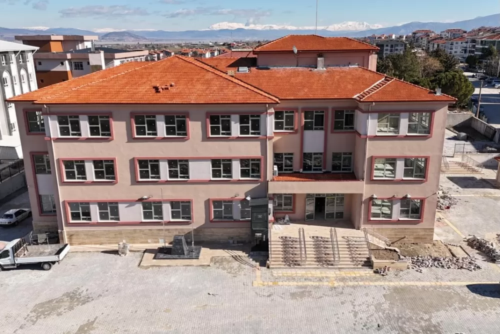 Burdur’da eğitim yatırımlarına valilik markajı İnşaatlar yerinde incelendi