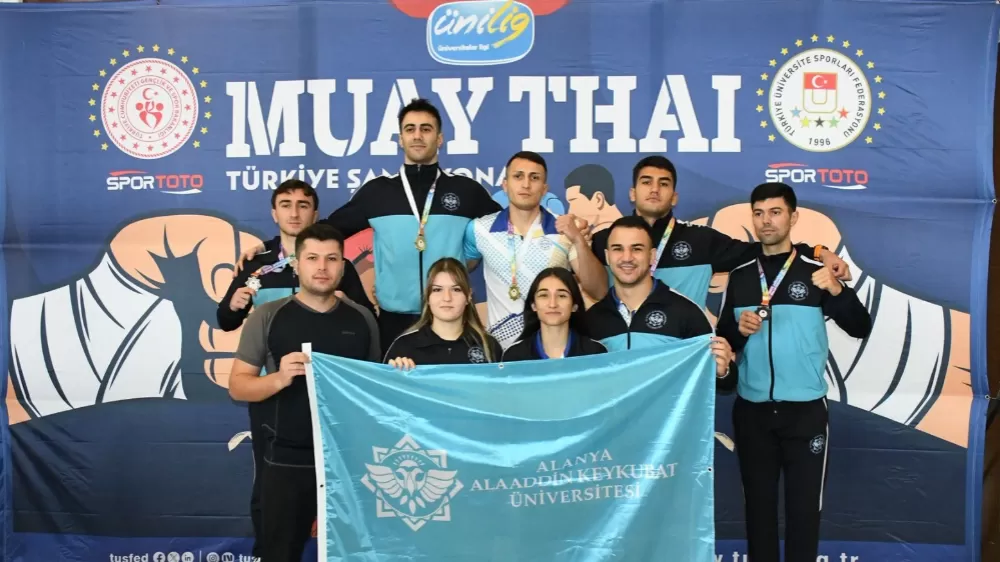  ALKÜ, Burdur'da Yapılan Muay Thai şampiyonasından 5 madalya ile döndü