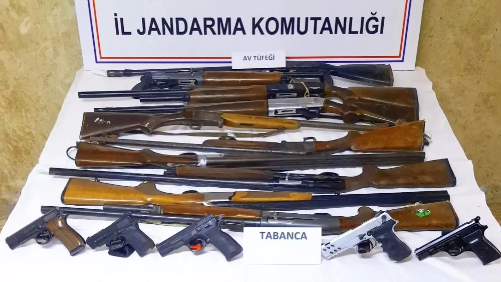 Antalya'da ruhsatsız silah operasyonu: 15 silah ele geçirildi