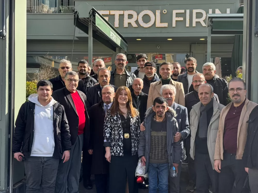 Batman Çalışan Gazeteciler Derneği'nde bayrak değişimi Yeni başkan Hatice Türkan