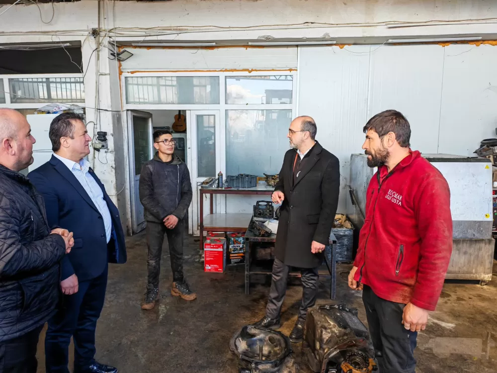 Karamanlı’da AK Parti çıkarması Esnafın talepleri dinlendi