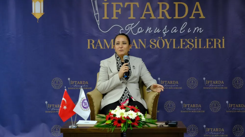 Burdur Valisi Bilgihan, "Maarifin Kalbinde Ramazan" Söyleşisine Katıldı