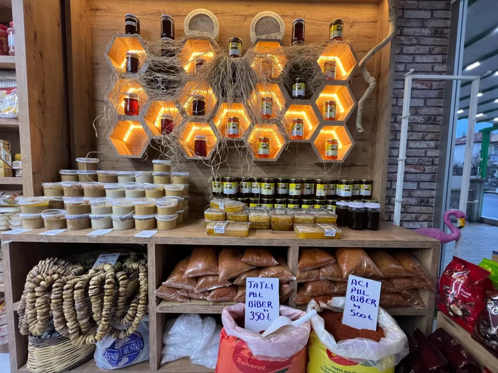 Peynirci Mustafa Ramazan sofralarına hazır! Geleneksel tatlar, cep yakmayan fiyatlar