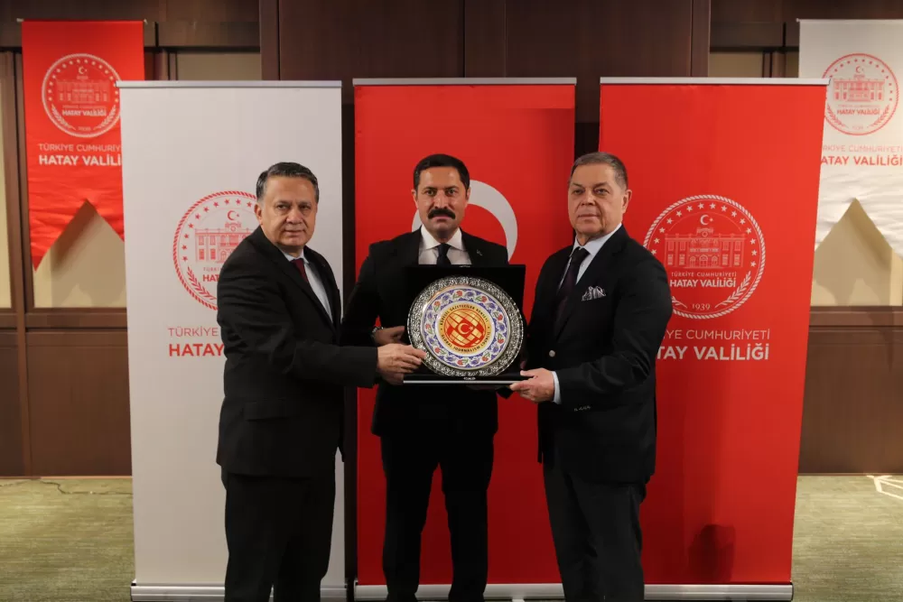 KGK, depremin yıldönümünde Hatay’da Vali Masatlı çalışmaları aktardı