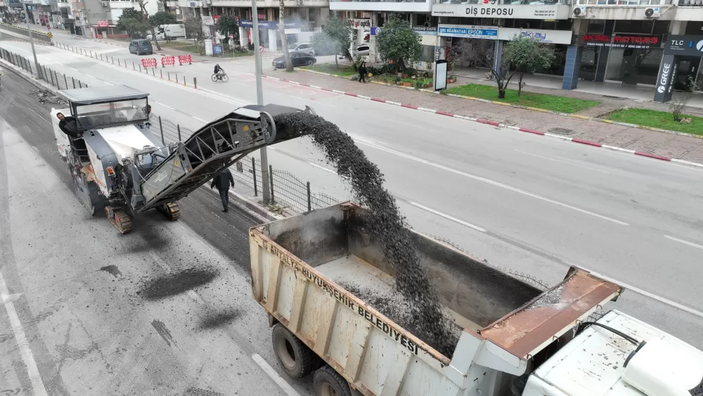 100. Yıl Bulvarı'nda altı etaplı çalışmanın üçüncü etabı tamamlandı