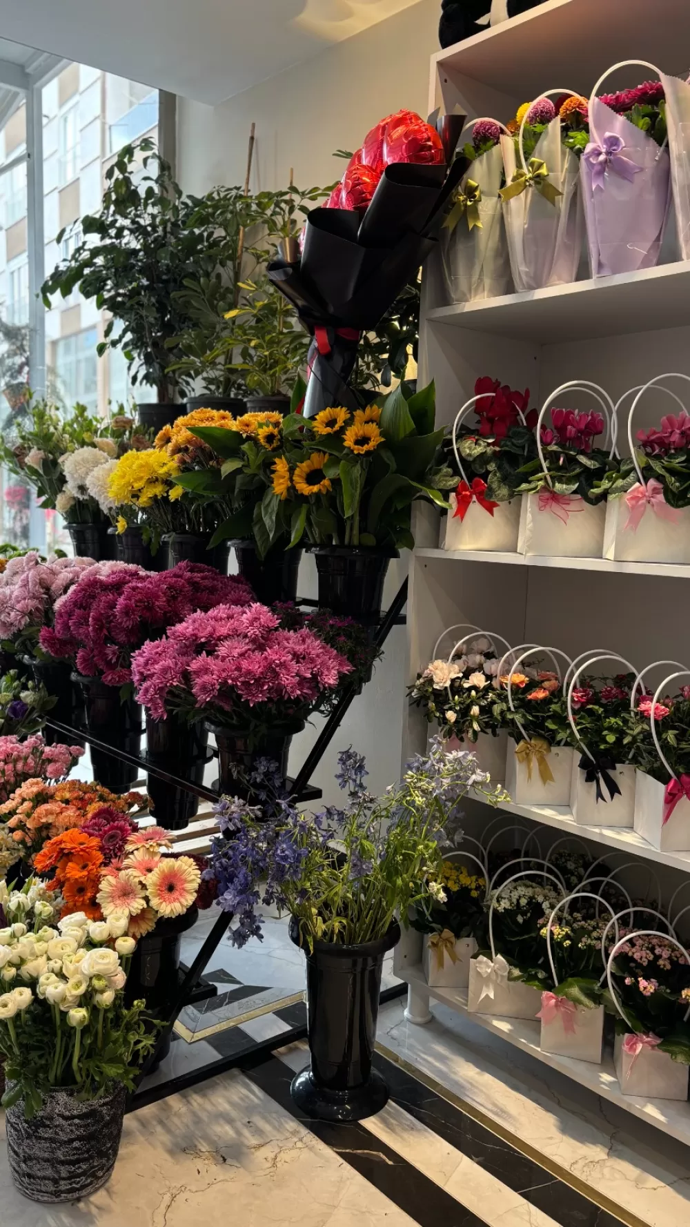 Bucak’ta aşkın yeni adresi Lotus Flower kapılarını açtı 14 Şubat'a anlam katın