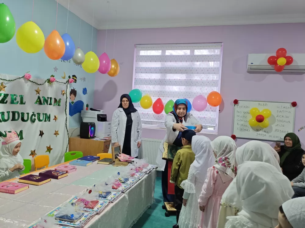Miniklerin Kur'an sevinci Kelebekler sınıfı ilk adımı attı