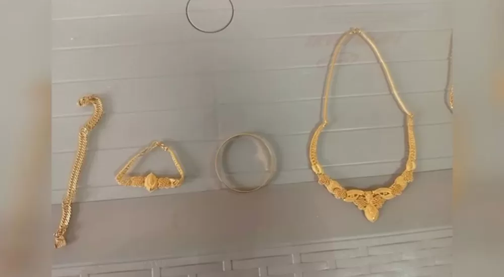 Antalya'da "istihbaratçı" yalanıyla 3,5 milyonluk vurgun yaptılar