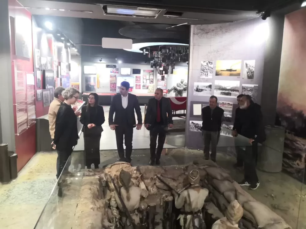 Bucak’a modern kütüphane için Antalya modeli Heyet Dokumapark’ı inceledi