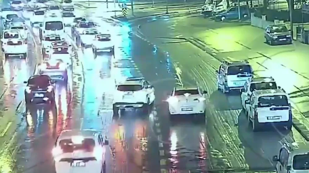 Havaya ateş açan trafik magandasının ehliyeti iptal edildi