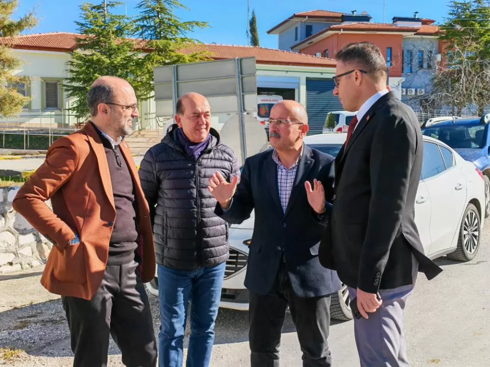 Karamanlı ve Kemer yollarında 2026 mesaisi Yatırımlar yerinde incelendi