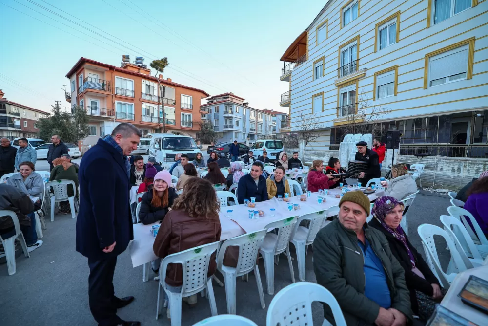 Burdur'da gönül sofrası Başkan Ercengiz mahalle sakinleriyle buluştu