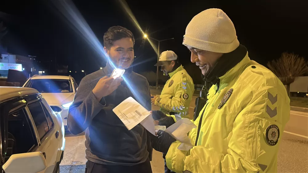 Zarfı trafik polisine açtırdı Bir aylık heyecan uygulama noktasında son buldu