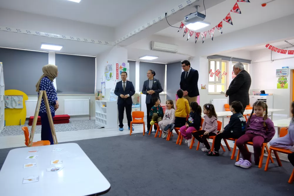 Vali Bilgihan’dan eğitim mesaisi Sınıf ve atölyeleri inceledi